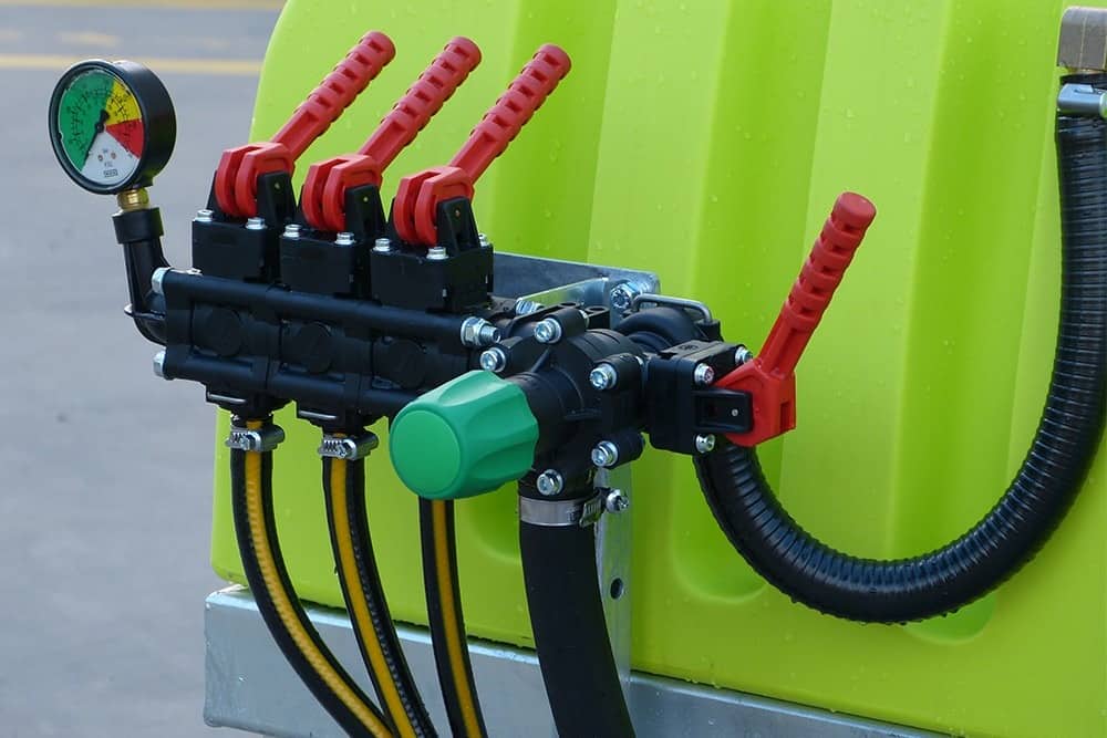 300L LinkOn™ 3PL Tractor Boom Sprayer with 22 l/min pump and 3 way reg