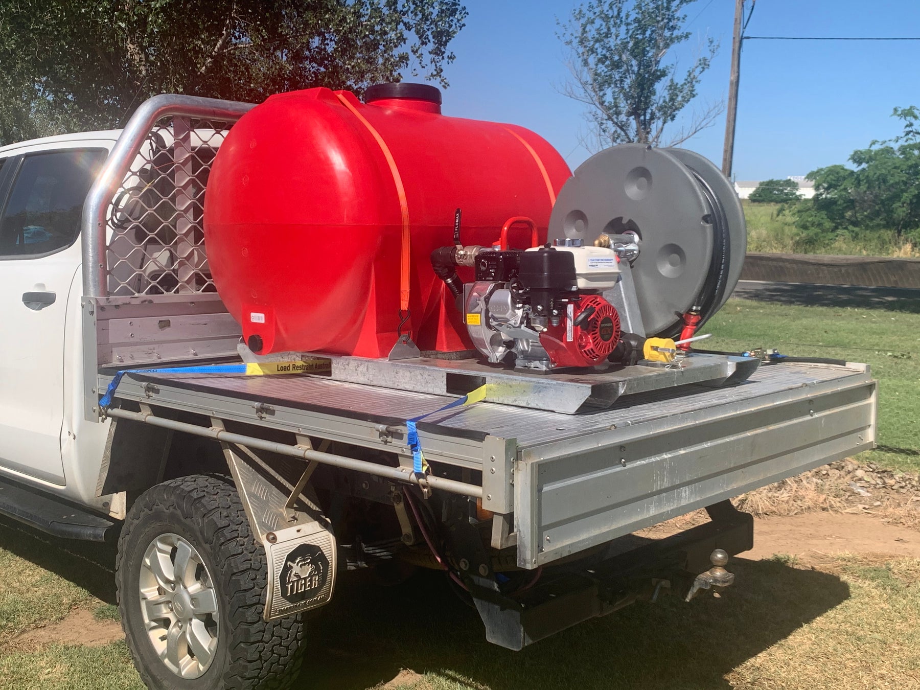 The Ag Superstore Ute Back Firefighter VS The Rapid Spray Ultimate Fire Fighter